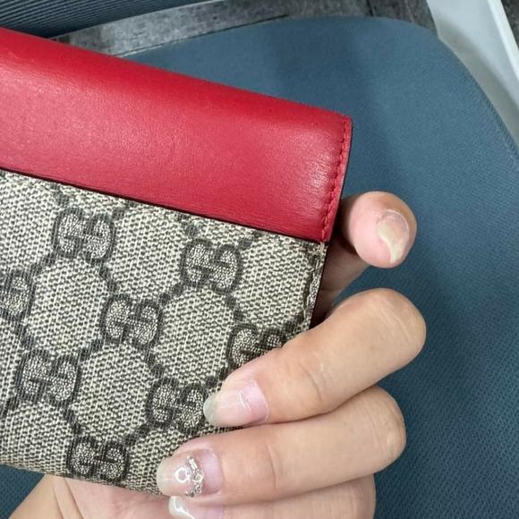 100% Authentic Gucci Padlock Leather Wallet - Picture 4 of 14